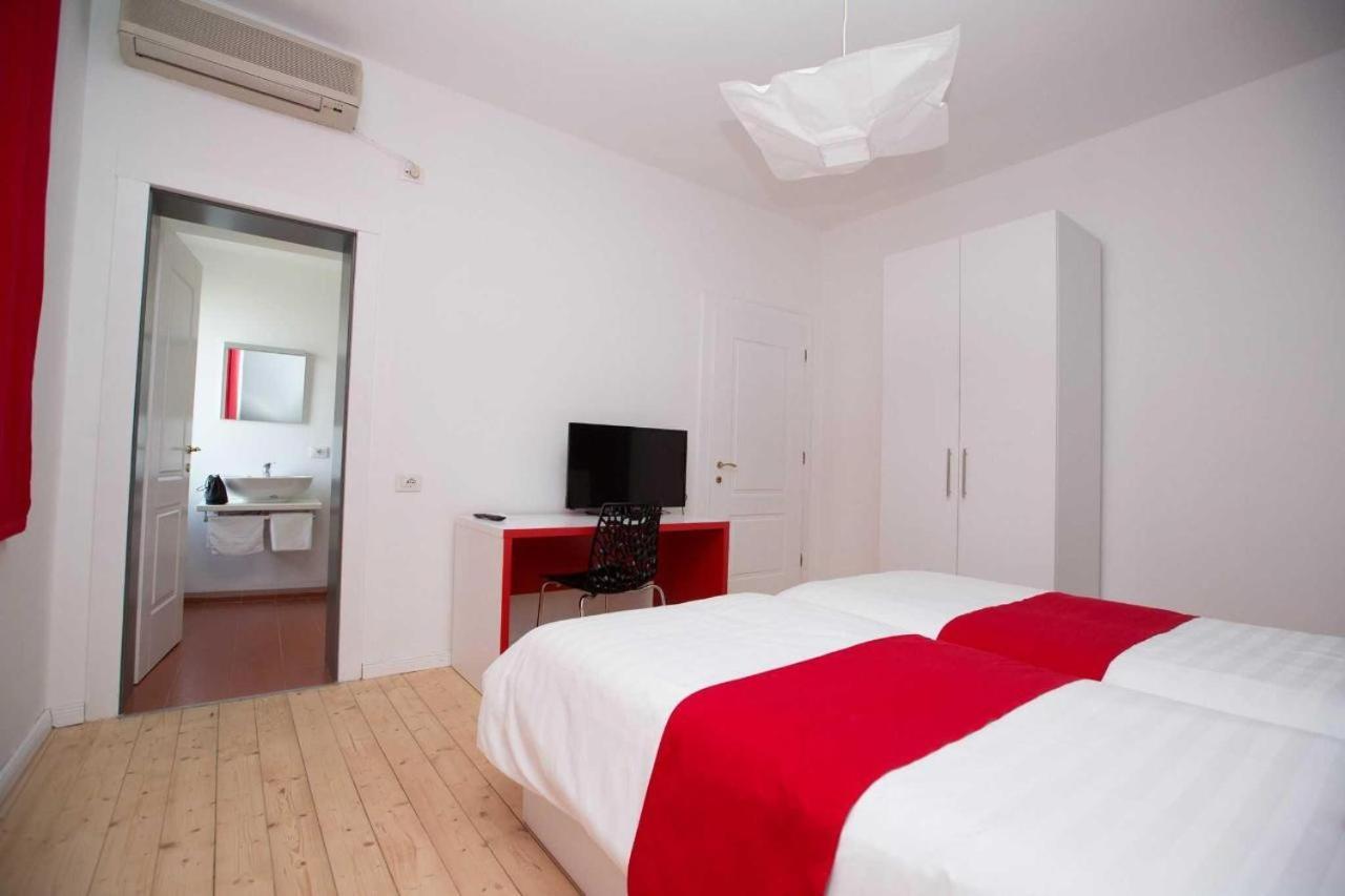 Hotel Rimini ティラナ エクステリア 写真