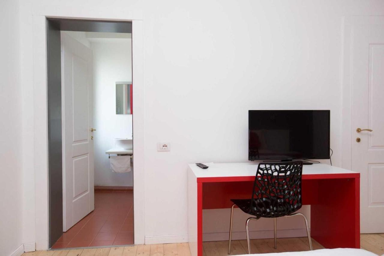Hotel Rimini ティラナ エクステリア 写真
