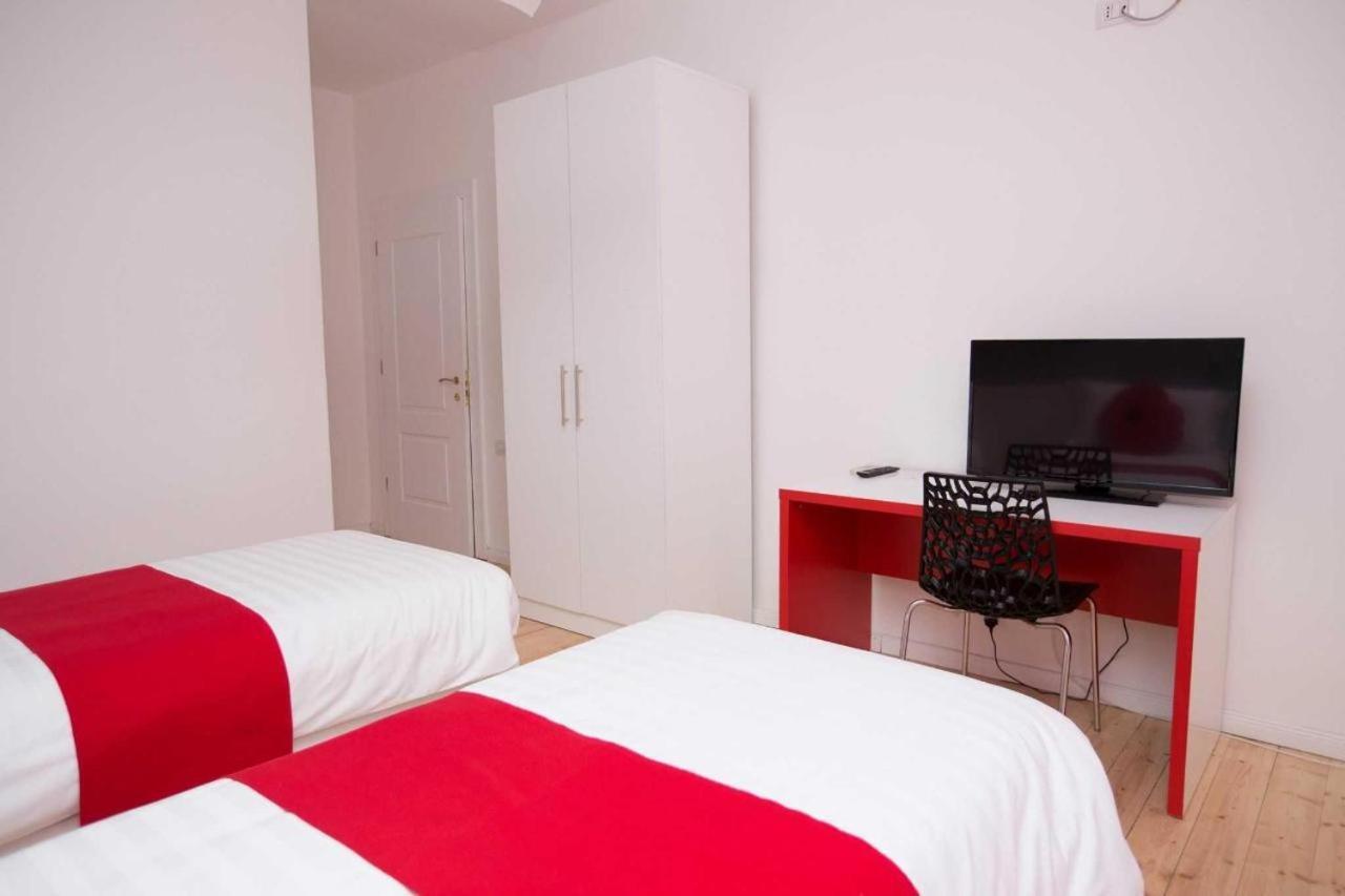 Hotel Rimini ティラナ エクステリア 写真