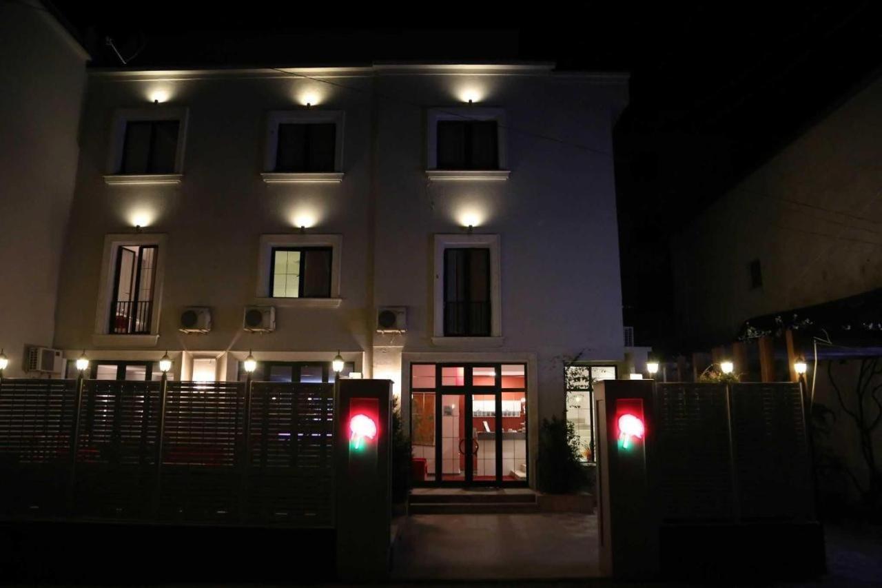 Hotel Rimini ティラナ エクステリア 写真