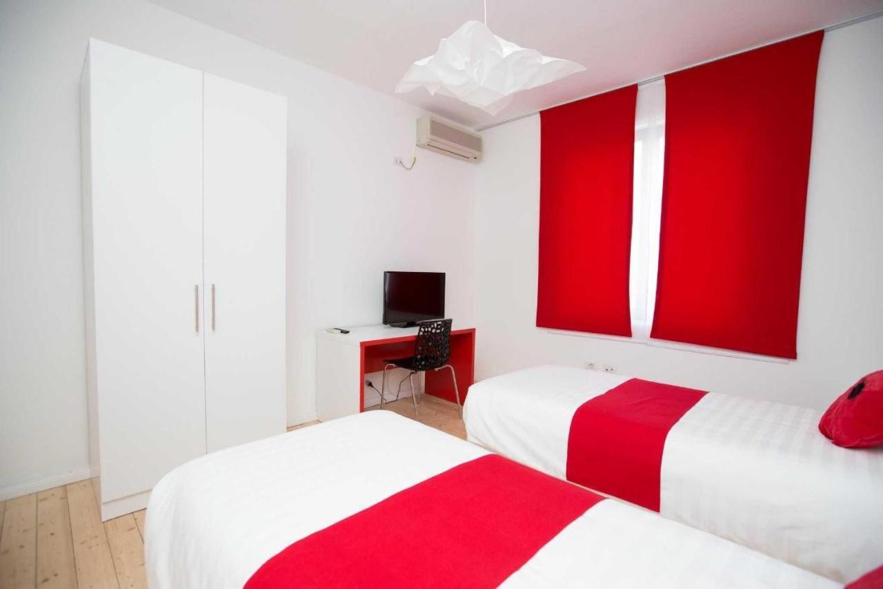 Hotel Rimini ティラナ エクステリア 写真