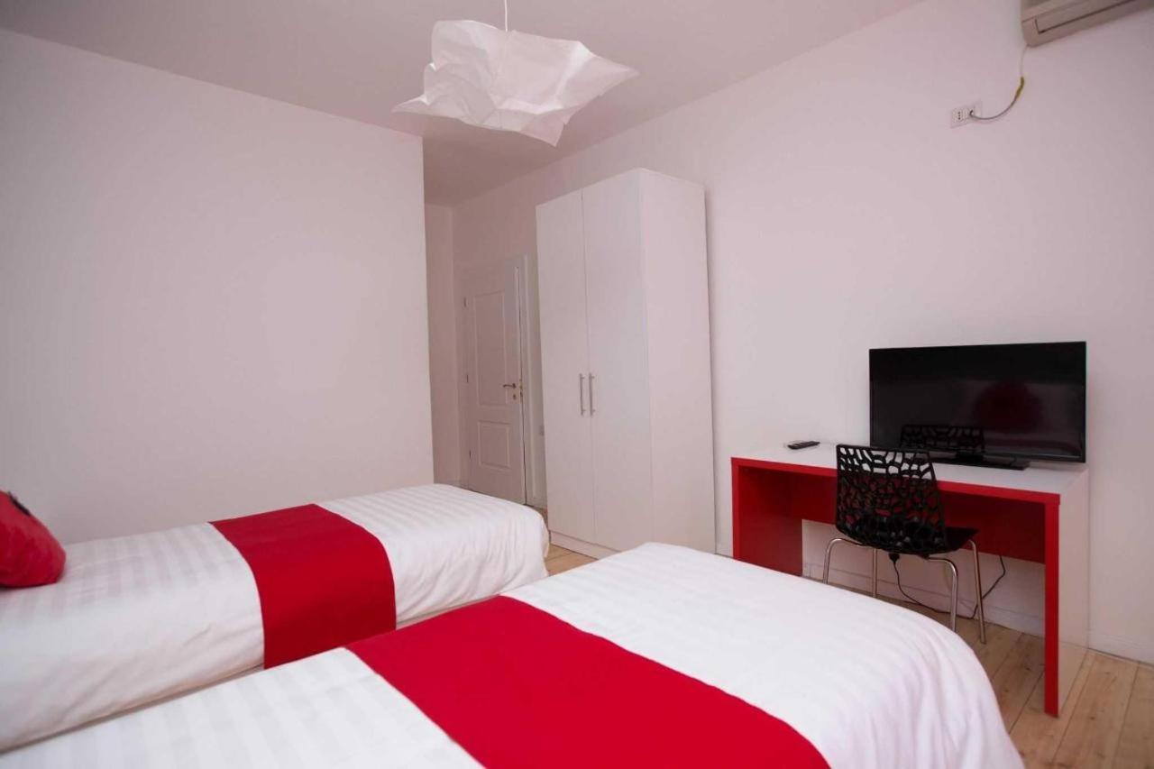 Hotel Rimini ティラナ エクステリア 写真