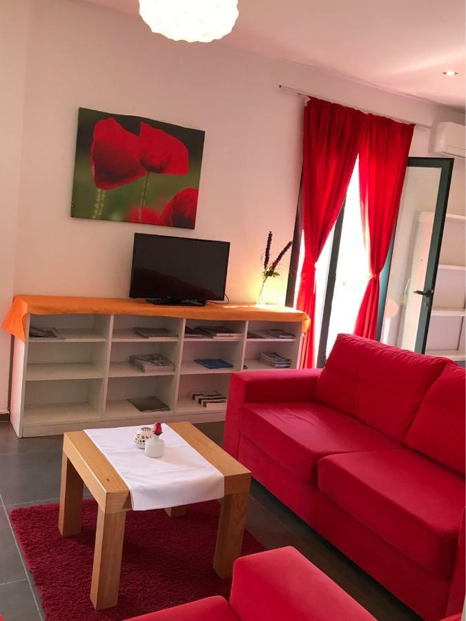 Hotel Rimini ティラナ エクステリア 写真